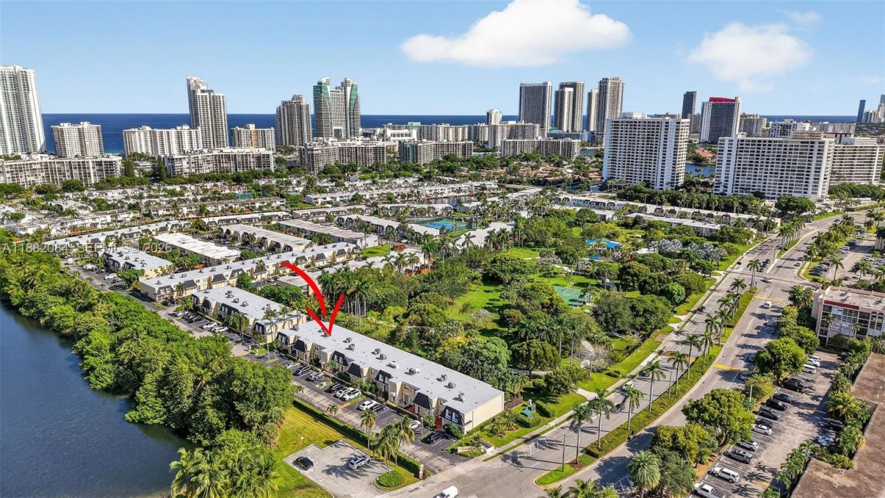 2220 NE 11th St, Hallandale Beach, FL 33009 Photo