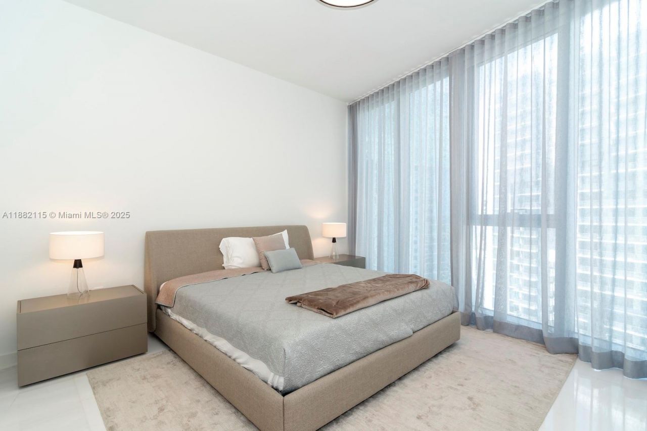 300 Biscayne Blvd Way, Unit 3503, Miami, FL 33131 Photo