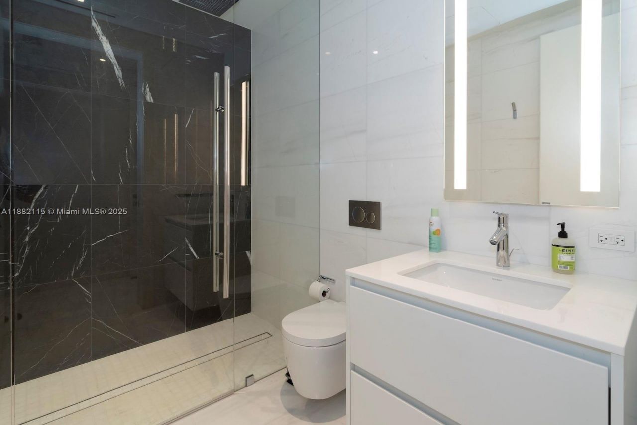 300 Biscayne Blvd Way, Unit 3503, Miami, FL 33131 Photo