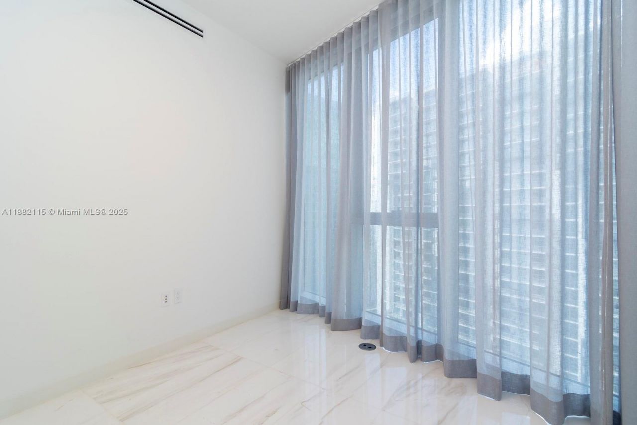 300 Biscayne Blvd Way, Unit 3503, Miami, FL 33131 Photo