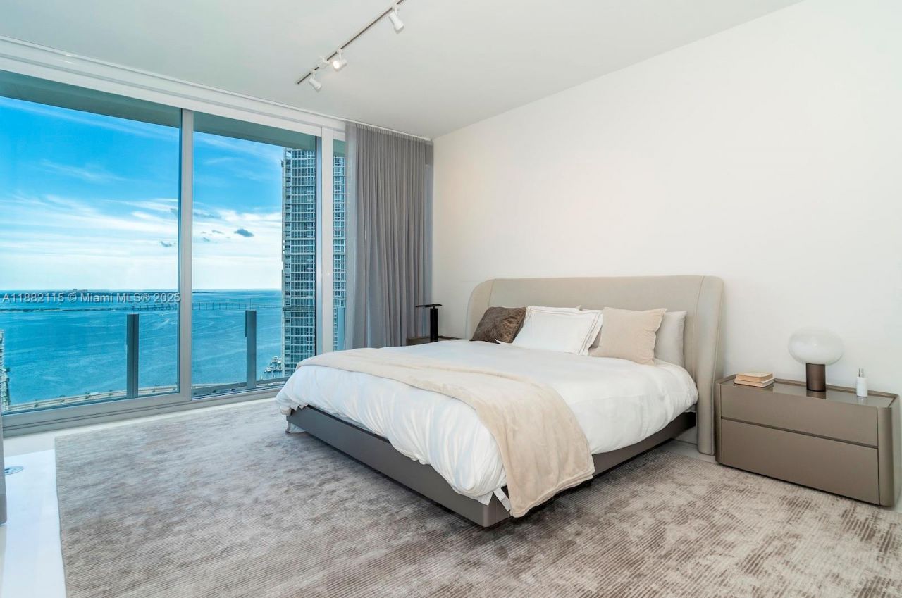 300 Biscayne Blvd Way, Unit 3503, Miami, FL 33131 Photo