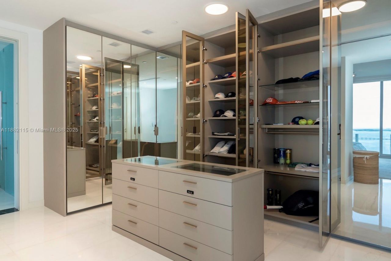 300 Biscayne Blvd Way, Unit 3503, Miami, FL 33131 Photo