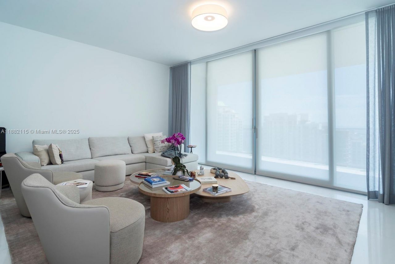 300 Biscayne Blvd Way, Unit 3503, Miami, FL 33131 Photo