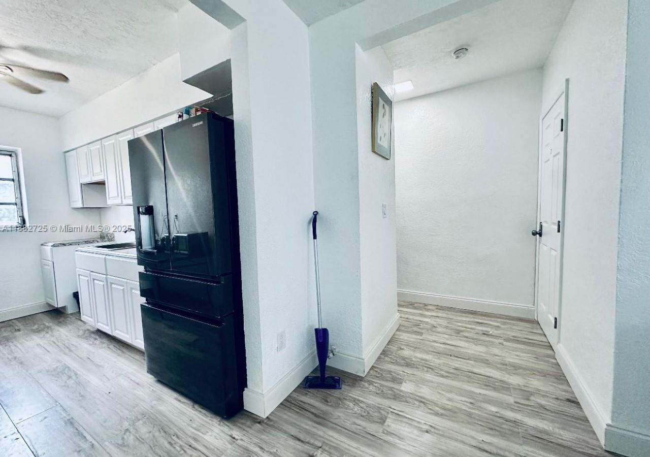 7712 Byron Ave, Unit 3, Miami Beach, FL 33141 Photo