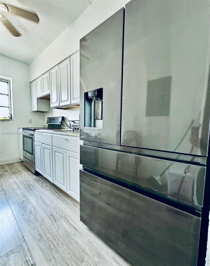 7712 Byron Ave, Unit 3, Miami Beach, FL 33141 Photo