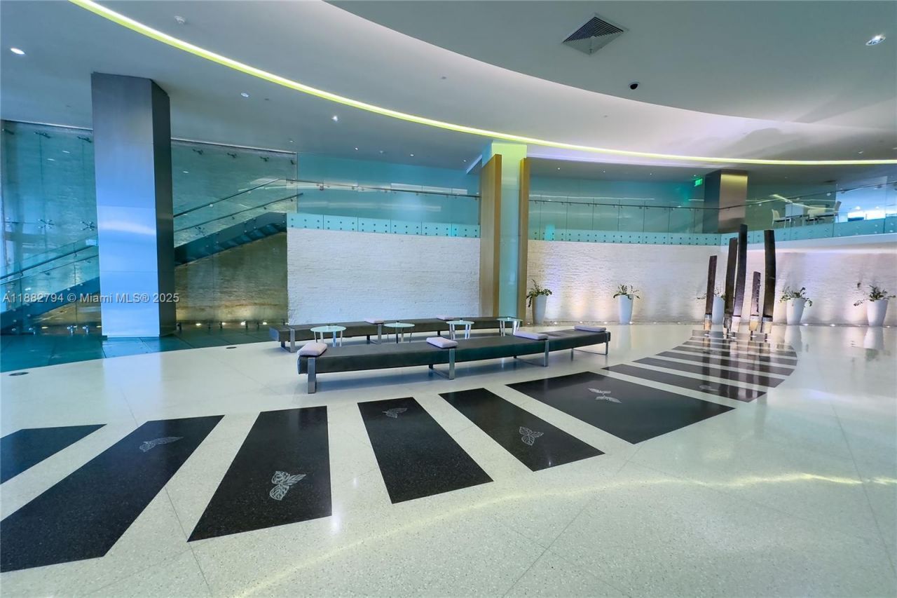 92 SW 3rd St, Unit 3512, Miami, FL 33130 Photo