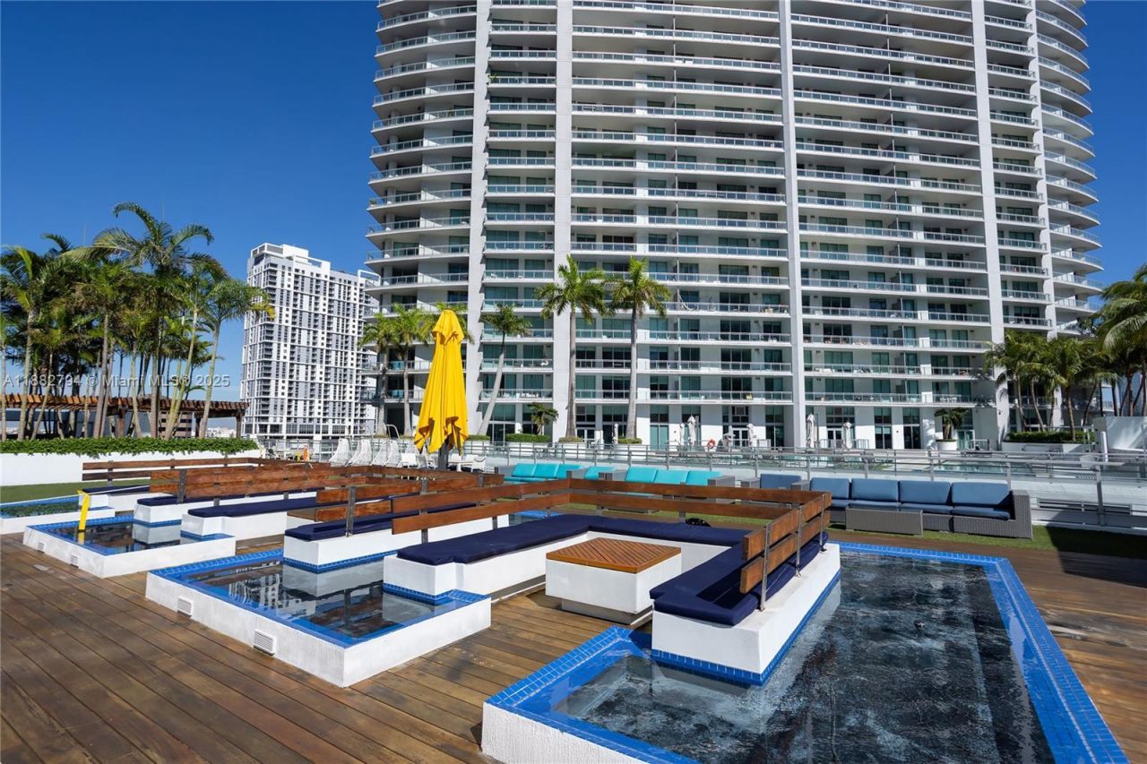 92 SW 3rd St, Unit 3512, Miami, FL 33130 Photo