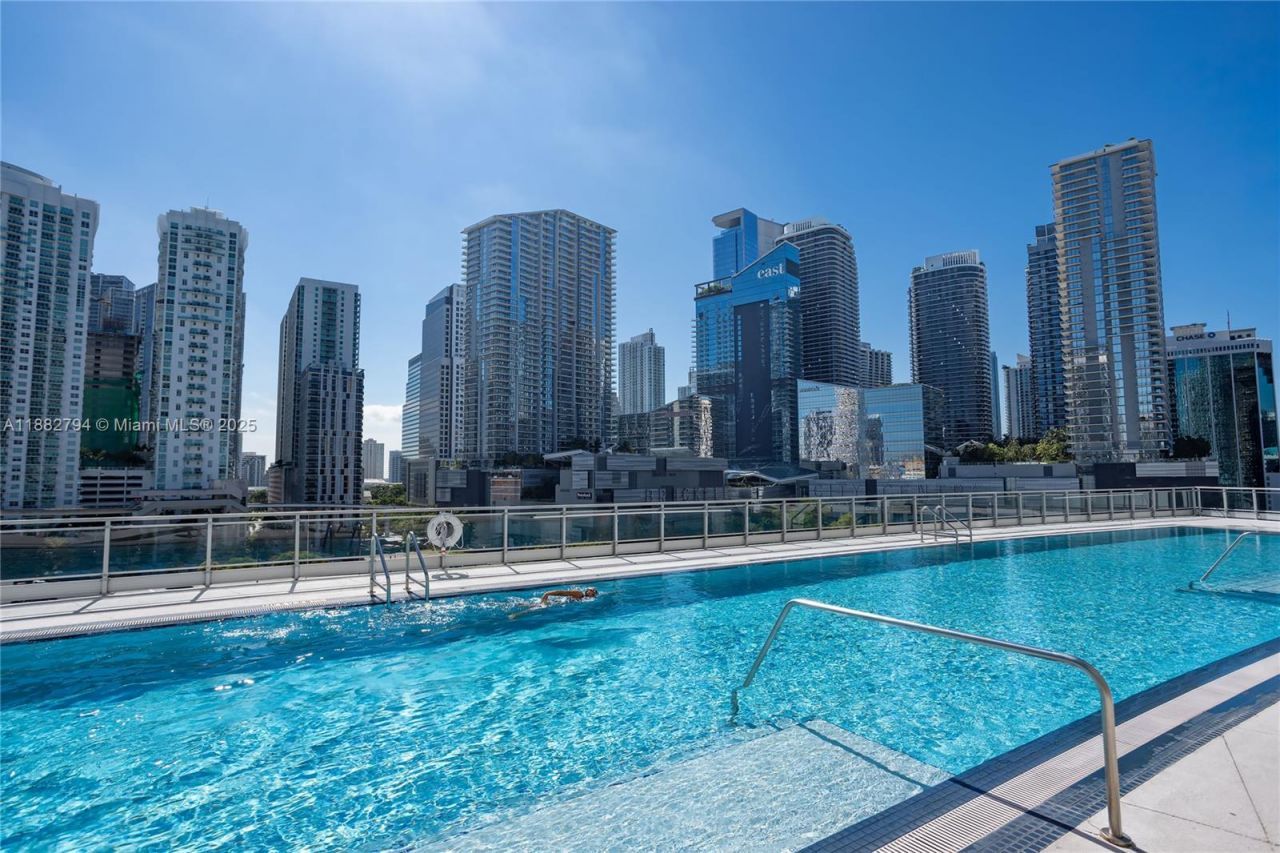 92 SW 3rd St, Unit 3512, Miami, FL 33130 Photo