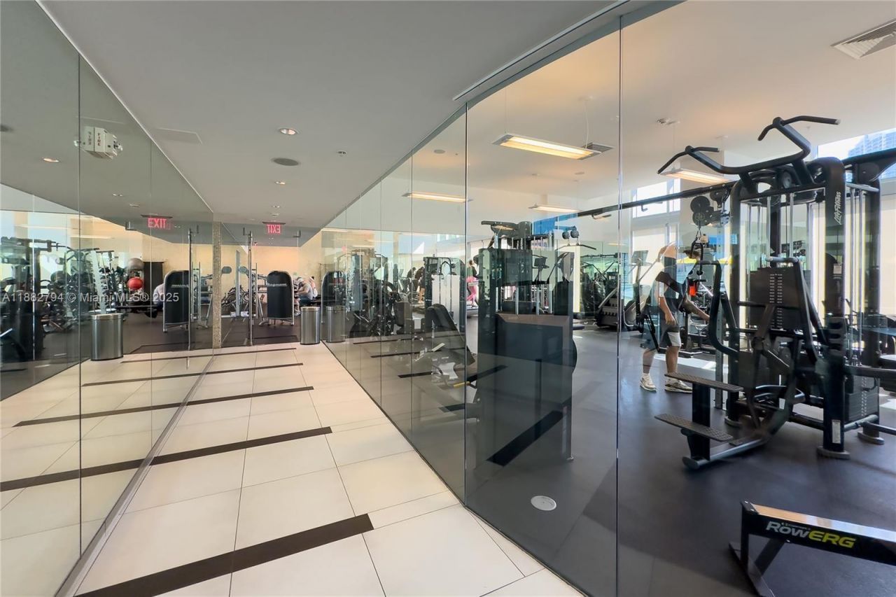 92 SW 3rd St, Unit 3512, Miami, FL 33130 Photo