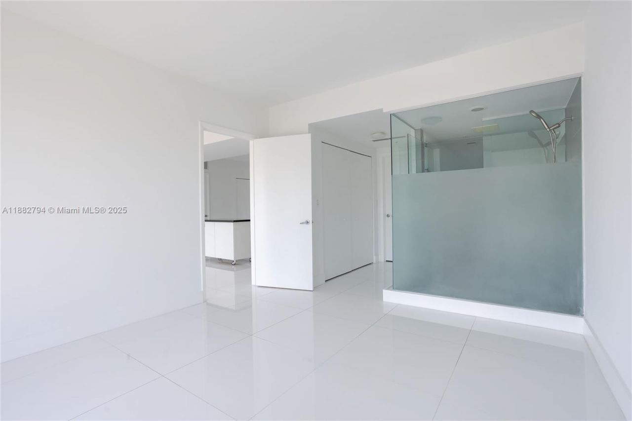 92 SW 3rd St, Unit 3512, Miami, FL 33130 Photo