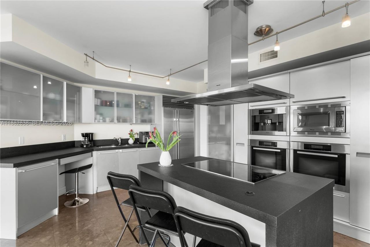 18201 Collins Ave, Unit 5301, Sunny Isles Beach, FL 33160 Photo