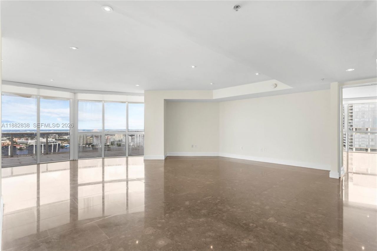 18201 Collins Ave, Unit 5301, Sunny Isles Beach, FL 33160 Photo