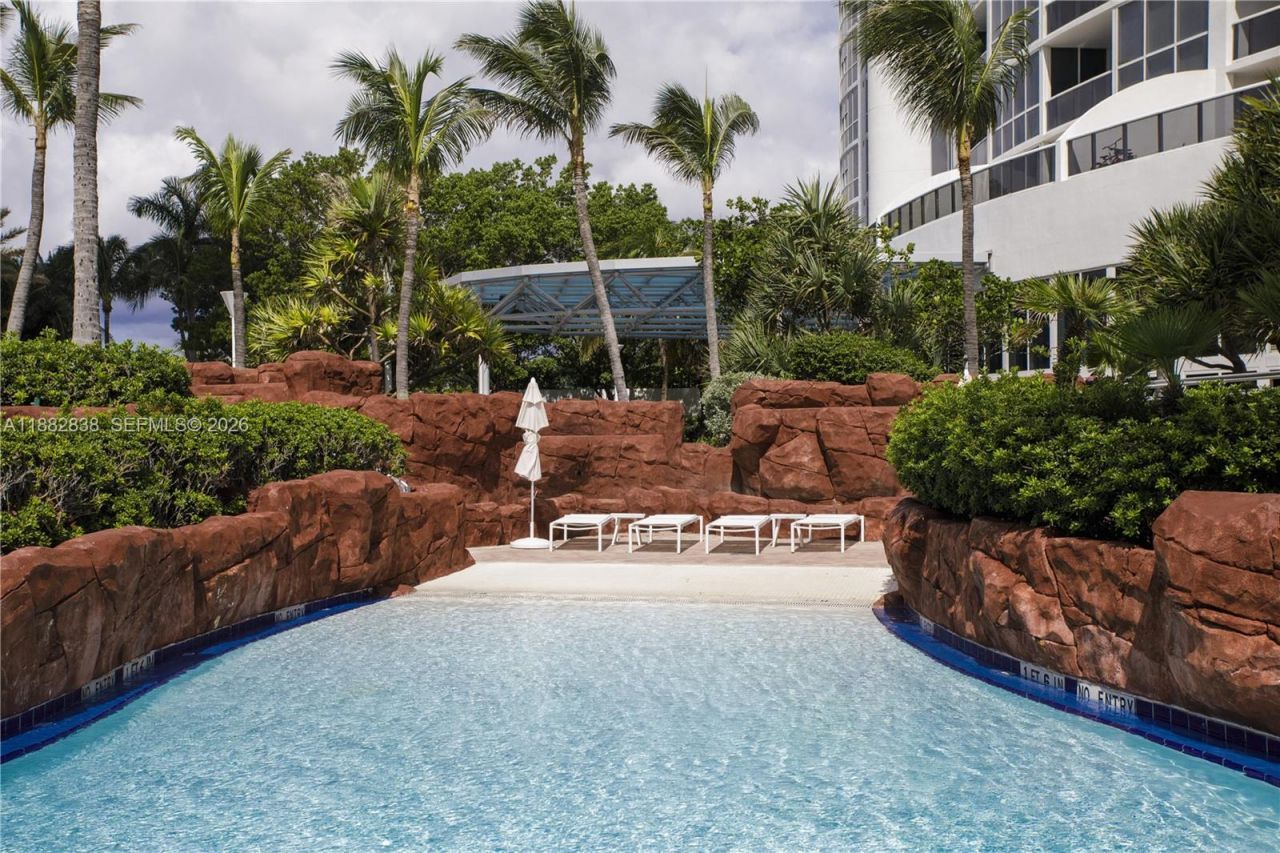 18201 Collins Ave, Unit 5301, Sunny Isles Beach, FL 33160 Photo
