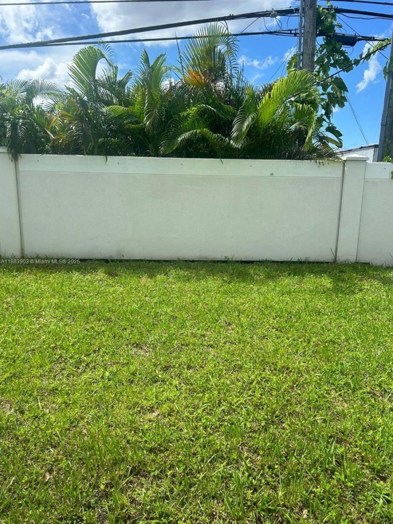 20828 NE 2nd Ct, Miami, FL 33179 Photo