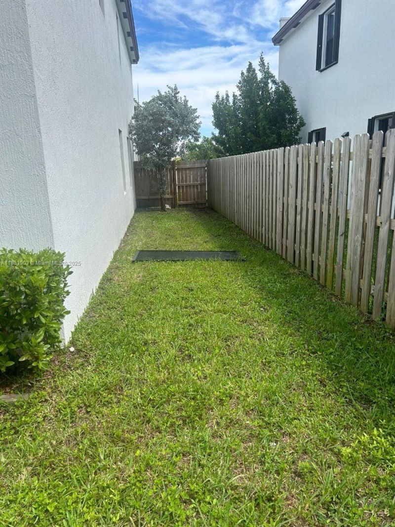 20828 NE 2nd Ct, Miami, FL 33179 Photo