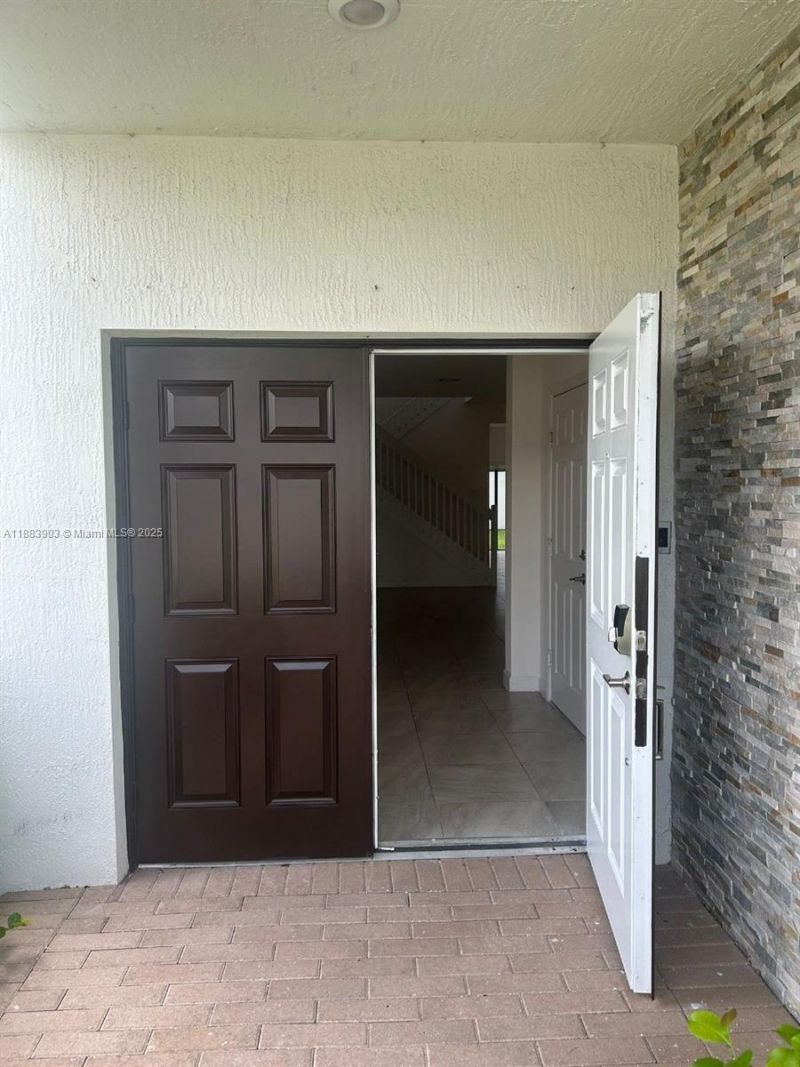 20828 NE 2nd Ct, Miami, FL 33179 Photo