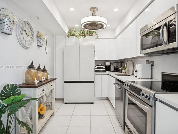 20355 NE 34th Ct, Unit 2326, Aventura, FL 33180