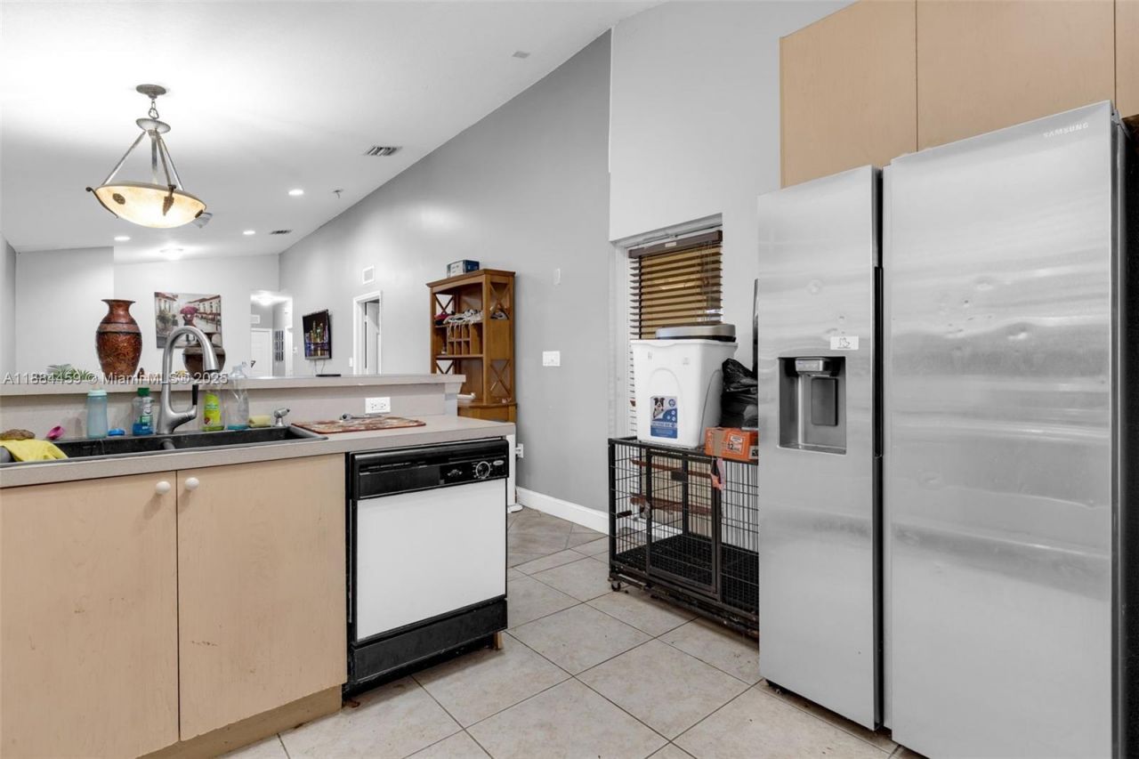 3327 NE 11th Dr, Homestead, FL 33033 Photo