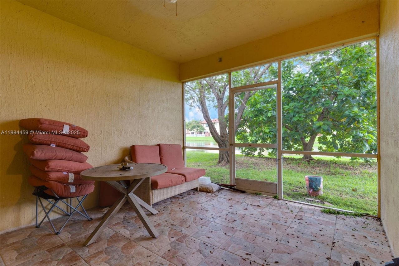 3327 NE 11th Dr, Homestead, FL 33033 Photo