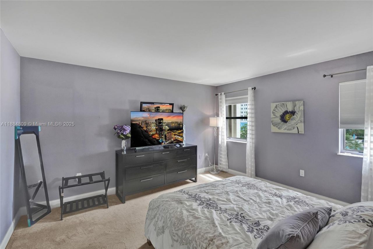 1201 S Ocean Dr, Unit 611N, Hollywood, FL 33019 Photo