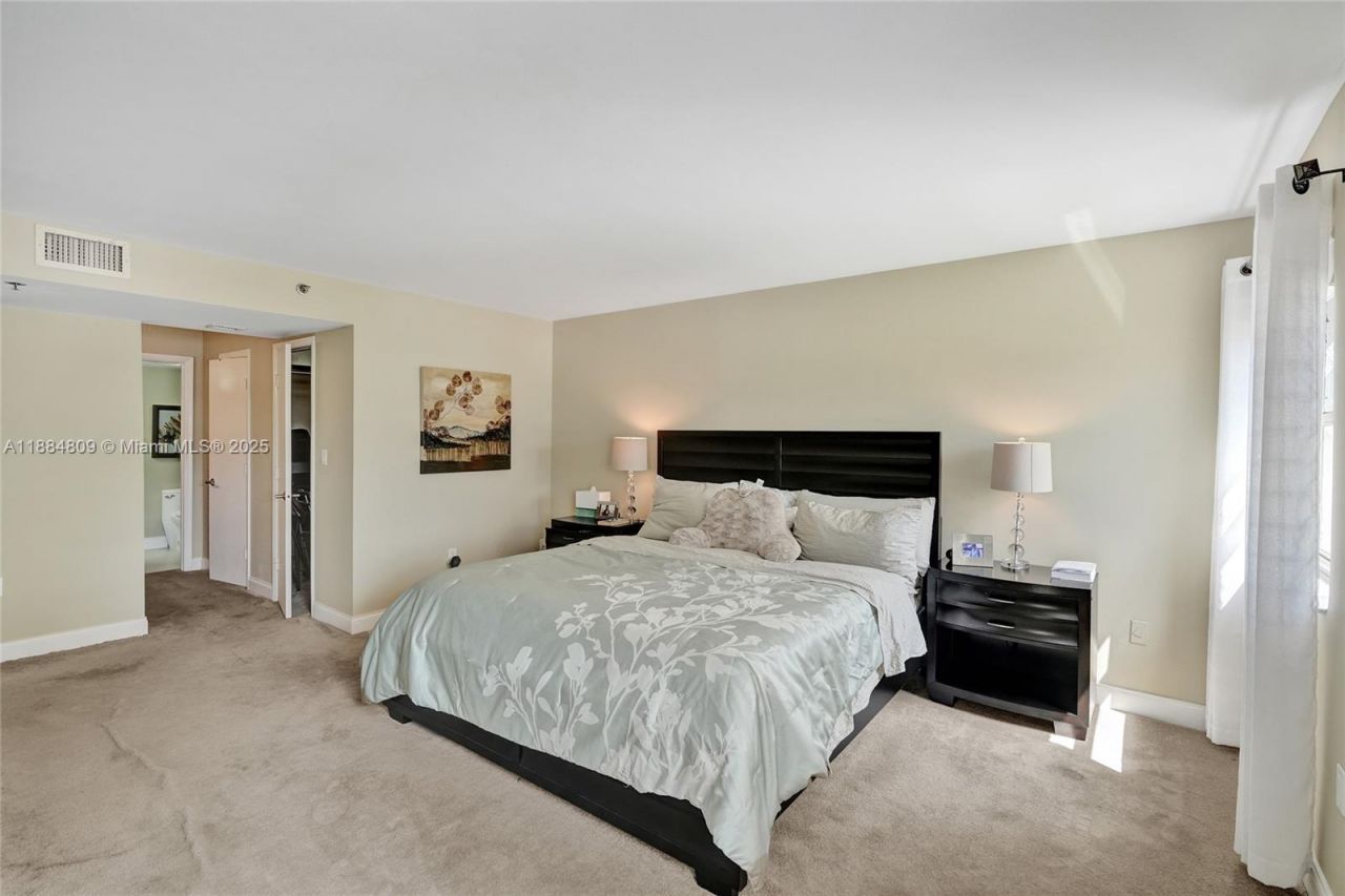 1201 S Ocean Dr, Unit 611N, Hollywood, FL 33019 Photo