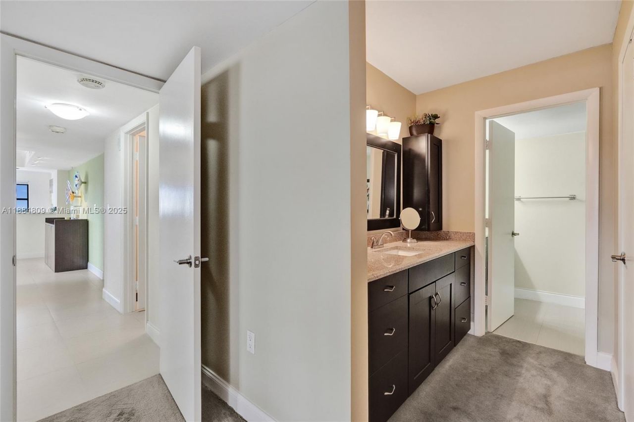 1201 S Ocean Dr, Unit 611N, Hollywood, FL 33019 Photo