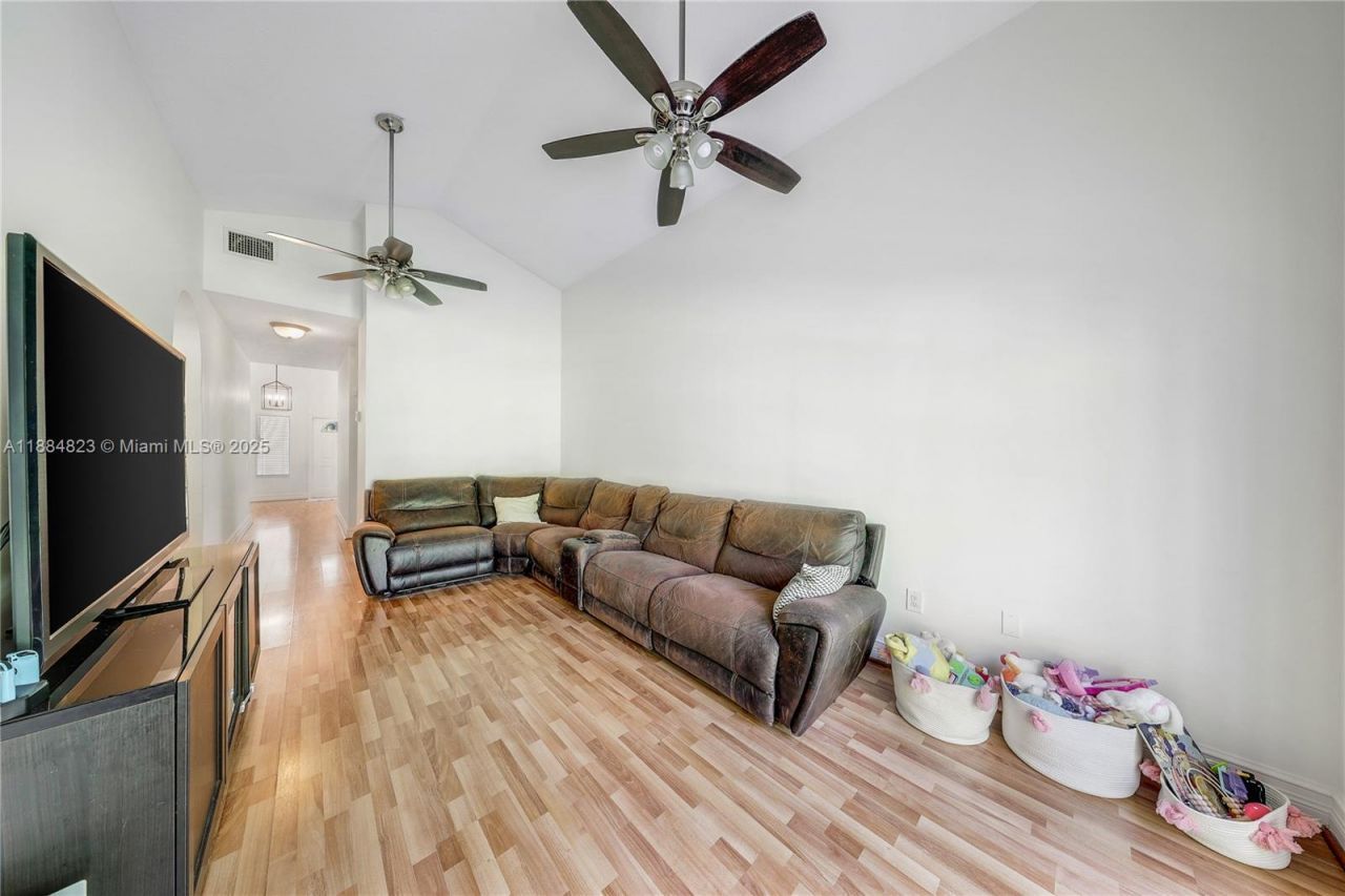 4030 SW 62nd Ave, South Miami, FL 33155 Photo