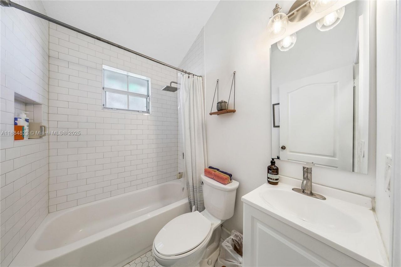 4030 SW 62nd Ave, South Miami, FL 33155 Photo