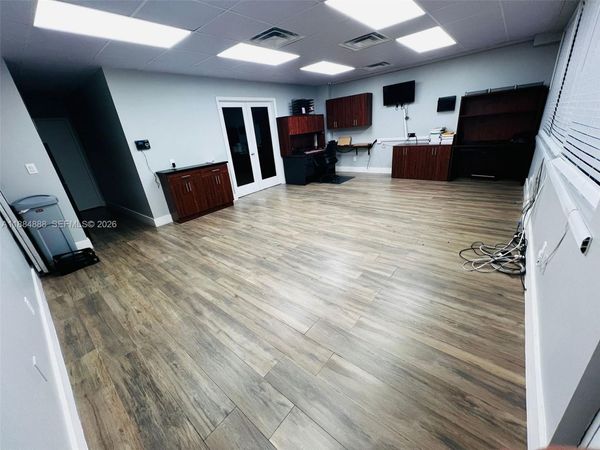 8390 W Flagler St, Unit 106, Miami, FL 33144