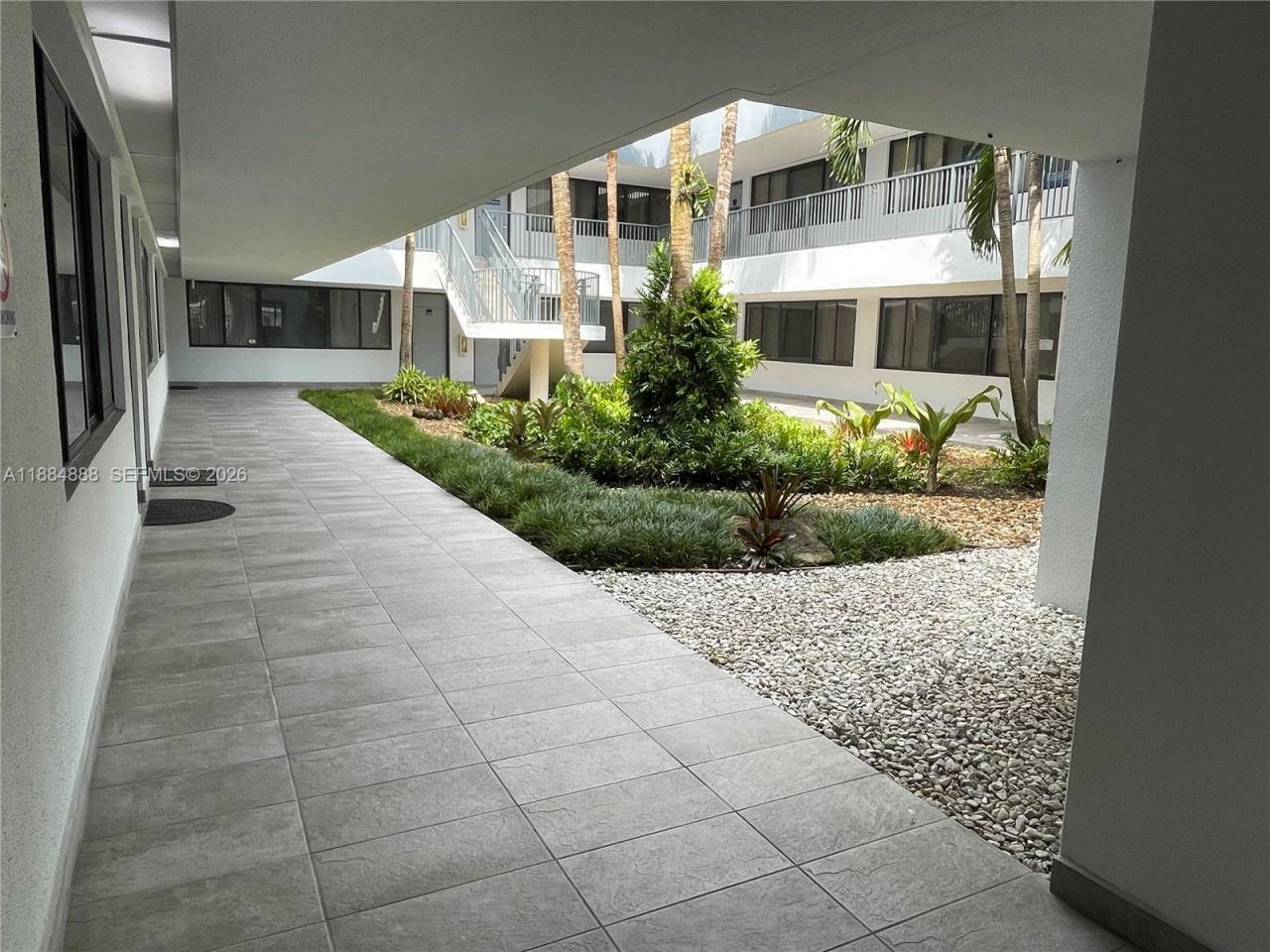 8390 W Flagler St, Unit 106, Miami, FL 33144 Photo