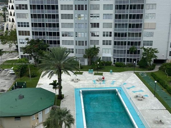 1780 NE 191st St, Unit 803-2, Miami, FL 33179