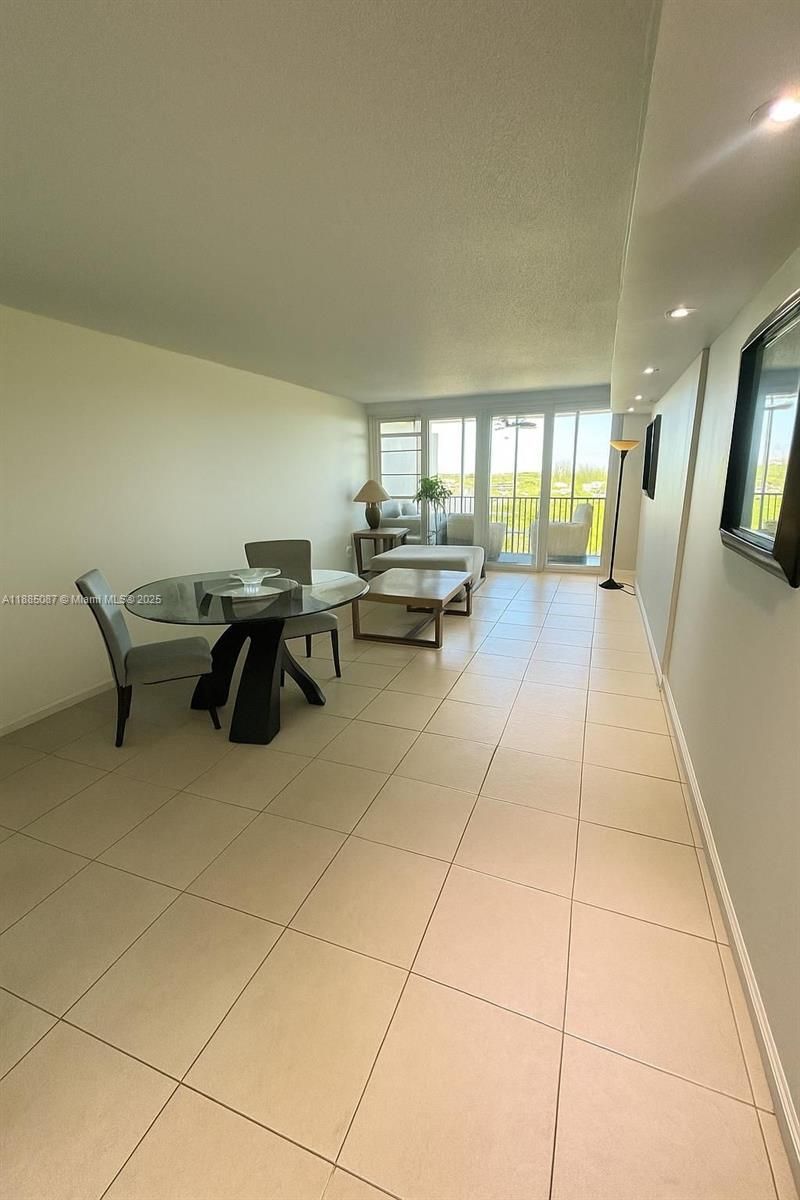 1780 NE 191st St, Unit 803-2, Miami, FL 33179 Photo