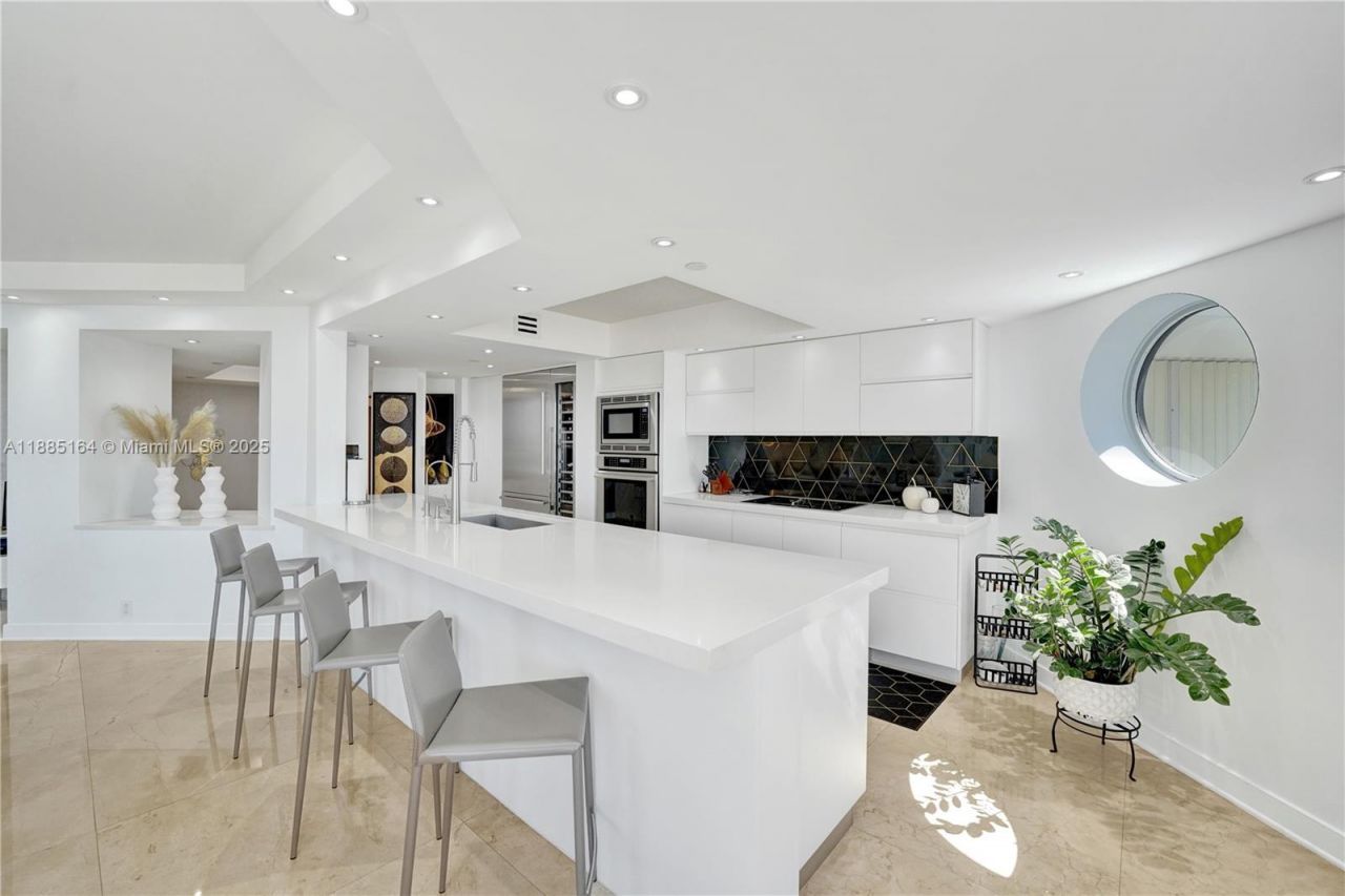 20185 E Country Club Dr, Unit 2304, Aventura, FL 33180 Photo