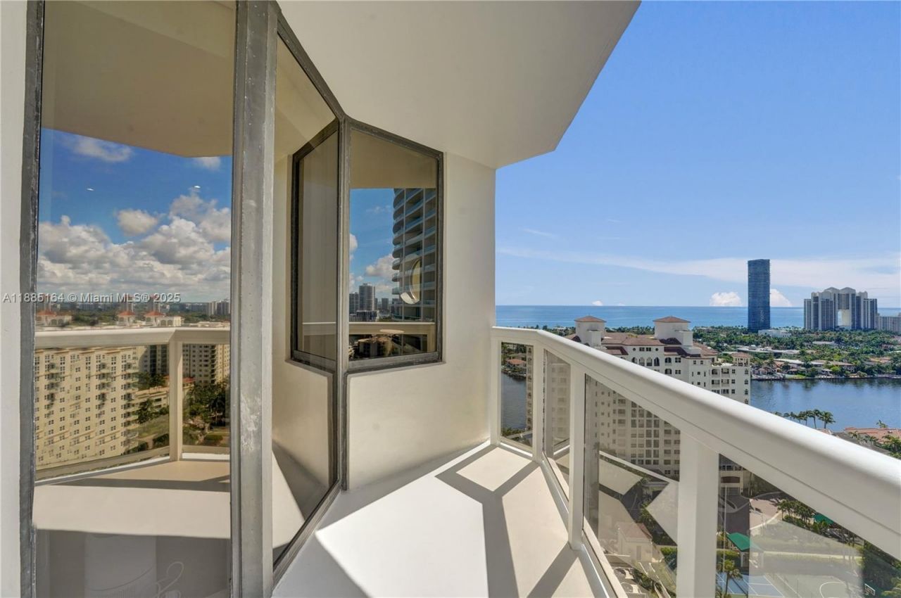 20185 E Country Club Dr, Unit 2304, Aventura, FL 33180 Photo