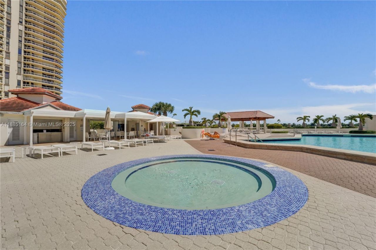 20185 E Country Club Dr, Unit 2304, Aventura, FL 33180 Photo