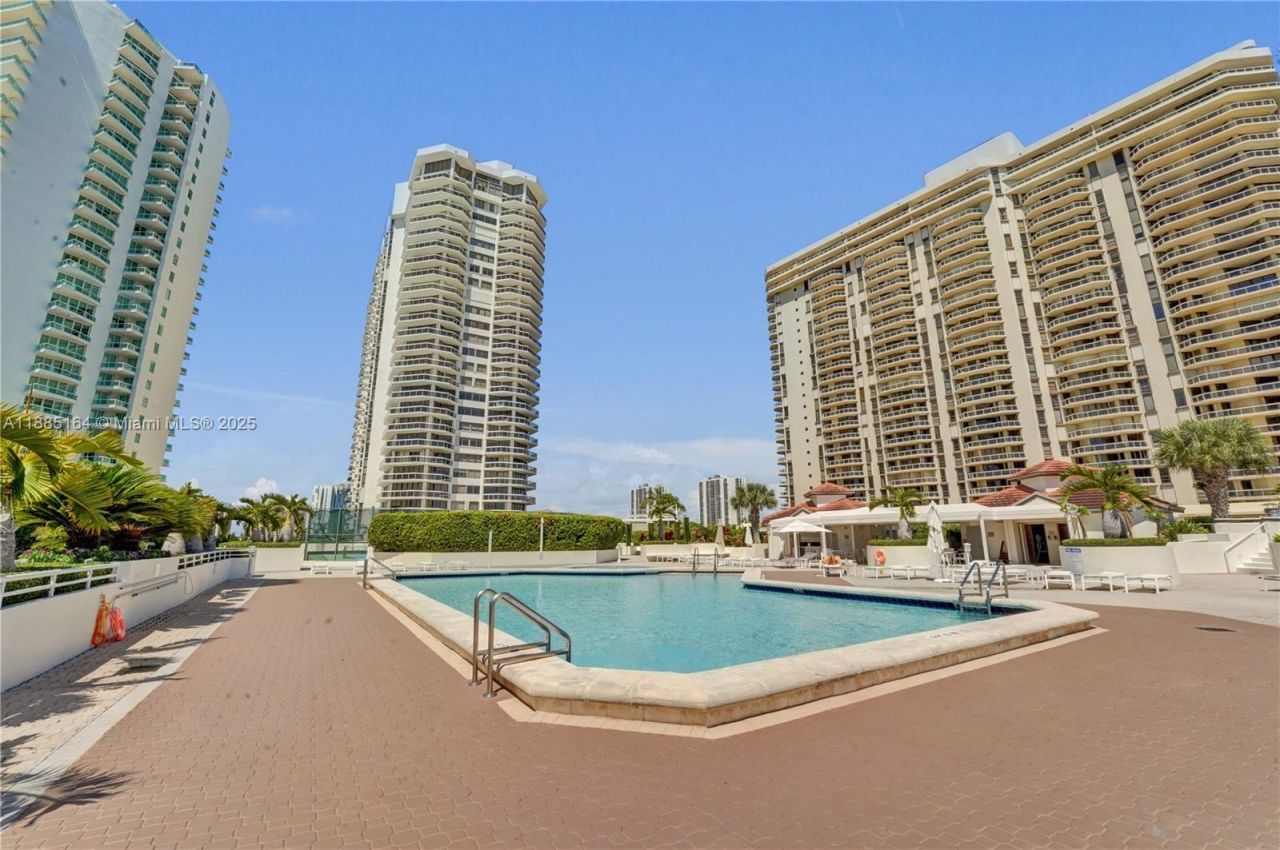 20185 E Country Club Dr, Unit 2304, Aventura, FL 33180 Photo