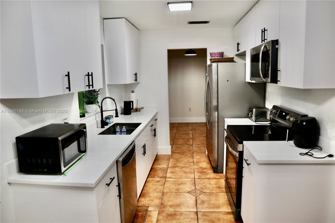 9624 NW 16th Ct, Pembroke Pines, FL 33024 Photo