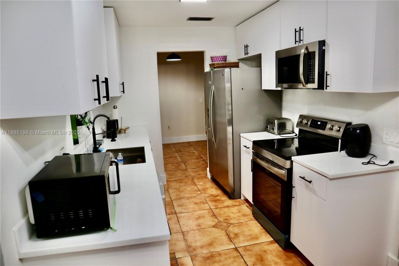 9624 NW 16th Ct, Pembroke Pines, FL 33024 Photo