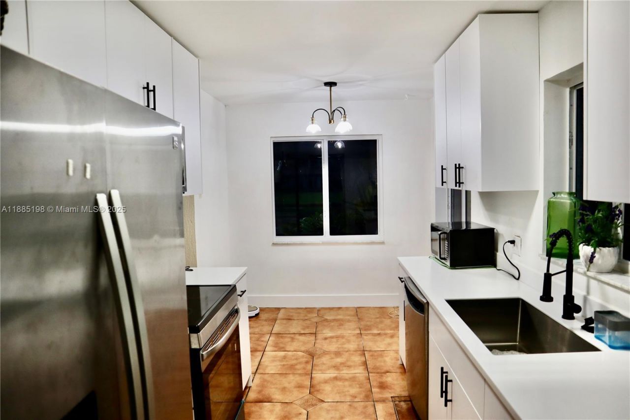 9624 NW 16th Ct, Pembroke Pines, FL 33024 Photo