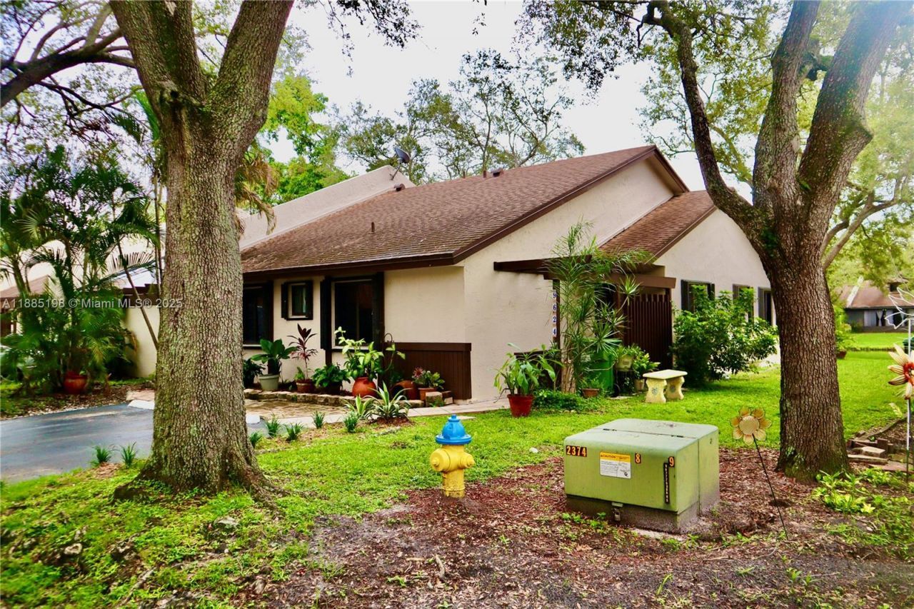 9624 NW 16th Ct, Pembroke Pines, FL 33024 Photo