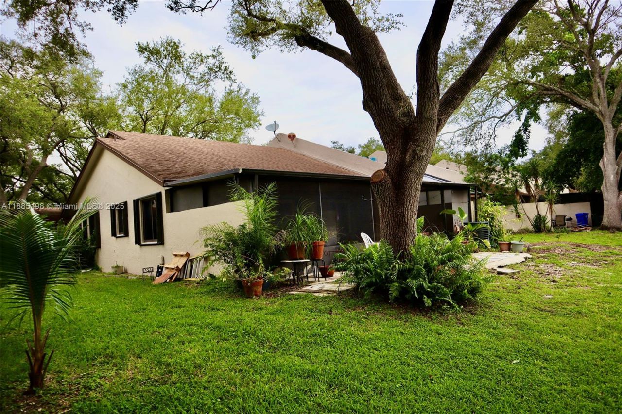 9624 NW 16th Ct, Pembroke Pines, FL 33024 Photo