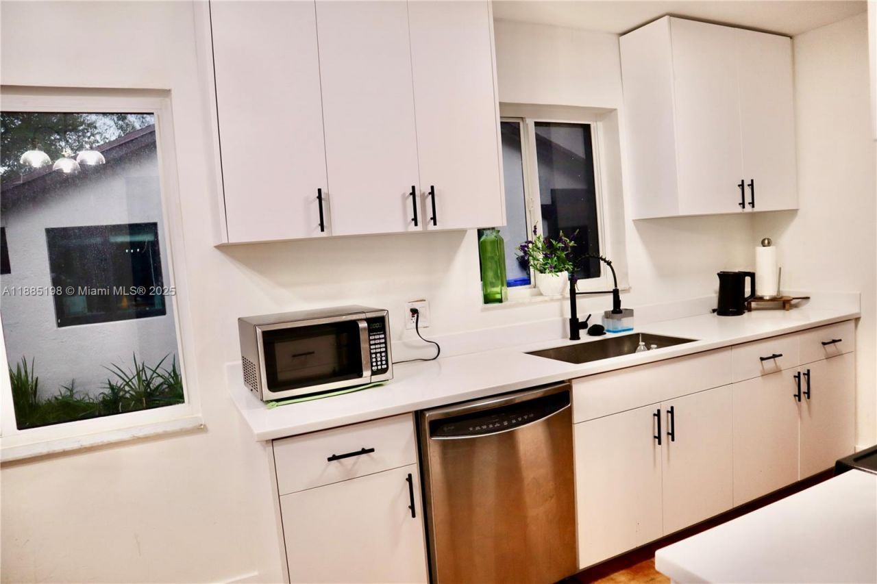 9624 NW 16th Ct, Pembroke Pines, FL 33024 Photo