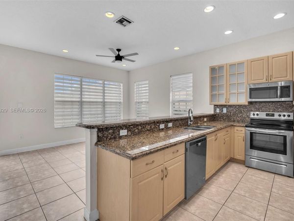 14634 SW 5th St, Unit 1-5, Pembroke Pines, FL 33027