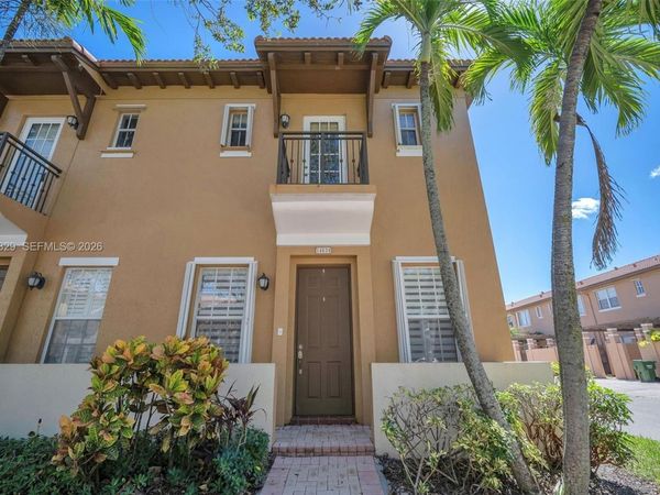 14634 SW 5th St, Unit 1-5, Pembroke Pines, FL 33027