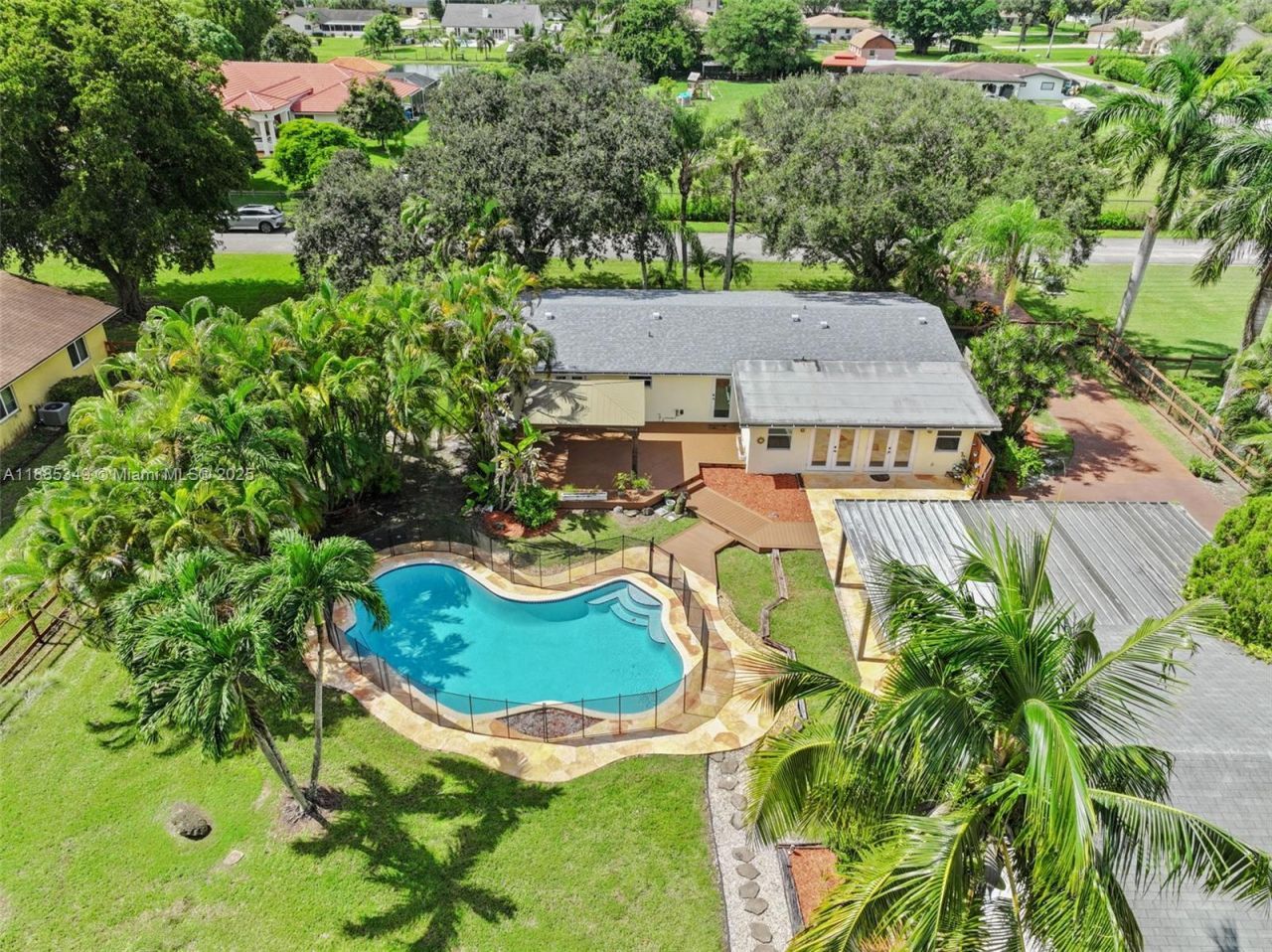 4920 SW 167th Ave, Southwest Ranches, FL 33331 Photo