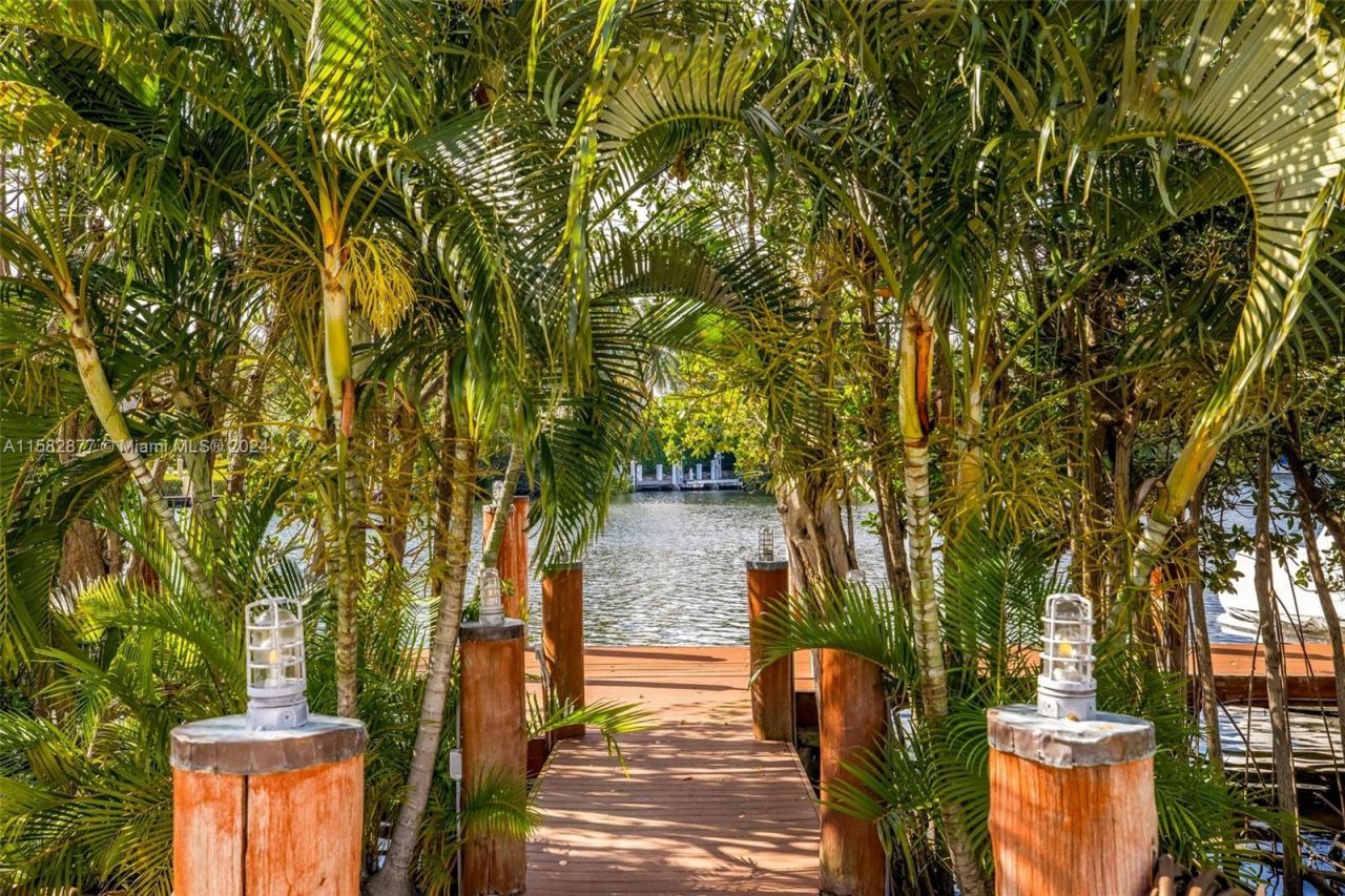 431 Costanera Rd, Coral Gables, FL 33143 Photo