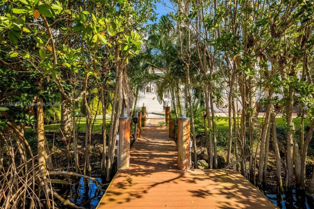 431 Costanera Rd, Coral Gables, FL 33143 Photo