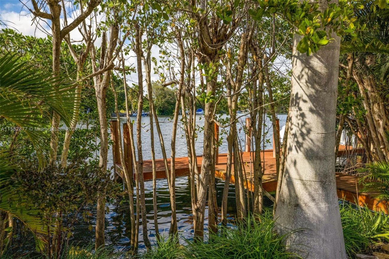 431 Costanera Rd, Coral Gables, FL 33143 Photo