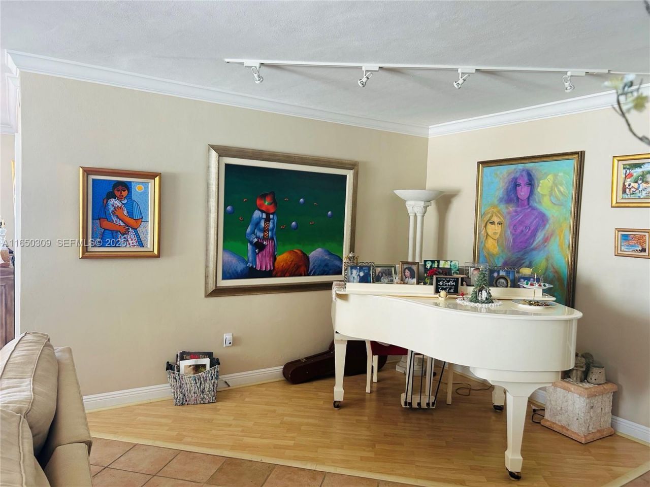 5825 Collins Ave, Unit 7F, Miami Beach, FL 33140 Photo