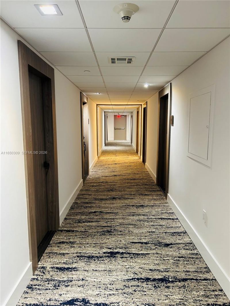 5825 Collins Ave, Unit 7F, Miami Beach, FL 33140 Photo